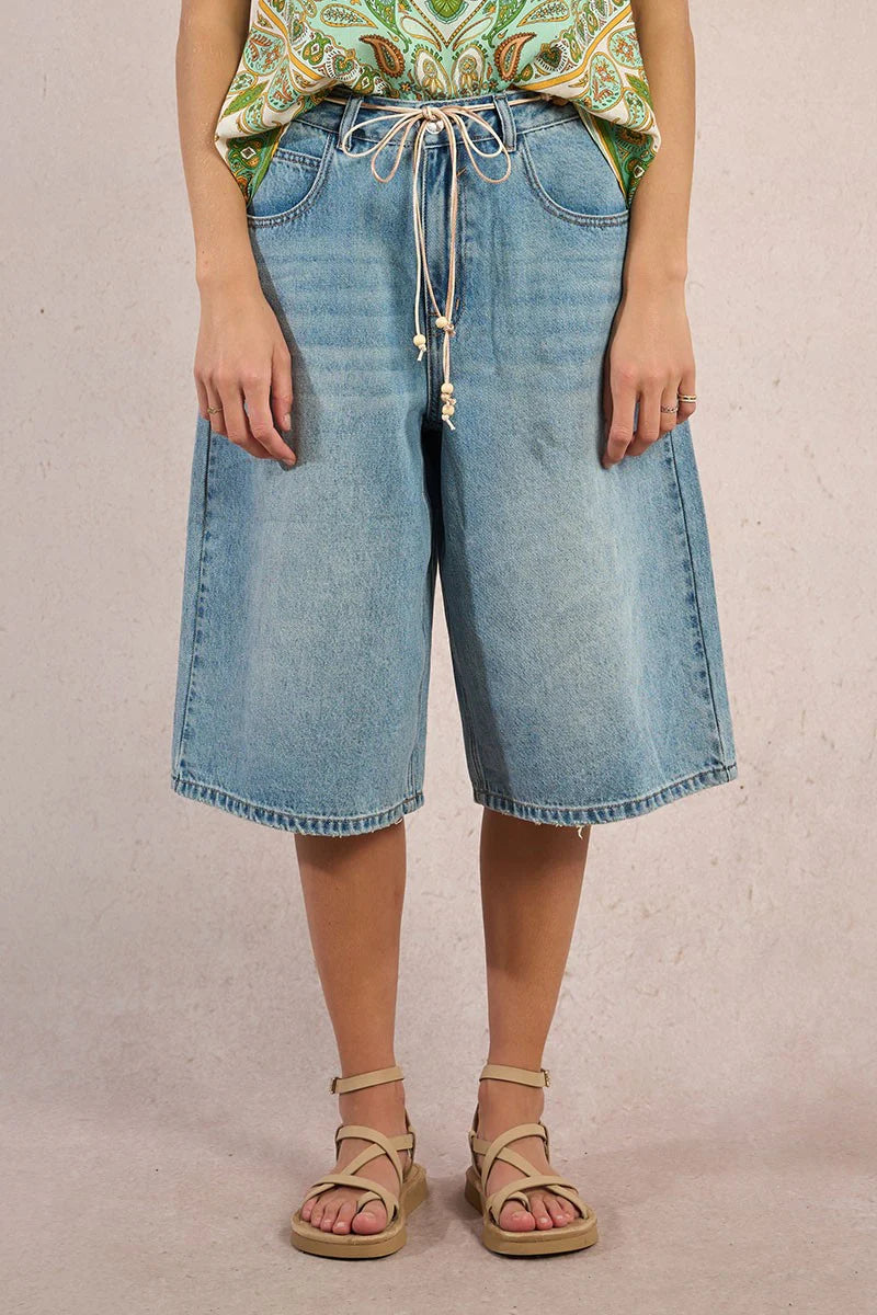 Wide Denim Bermuda Shorts with Knotted Belt – Flattering Patch Pocket Summer Shorts