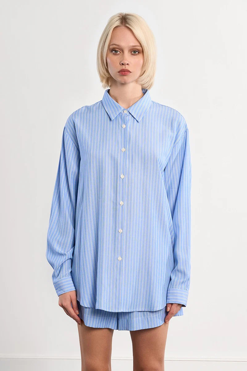 Oversized Striped Button-Up Shirt – Flattering Long Sleeve Collared Top