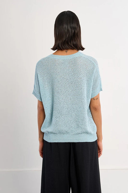 Short-Sleeve Knit Sweater Top – Flattering Lightweight Round Neck Top