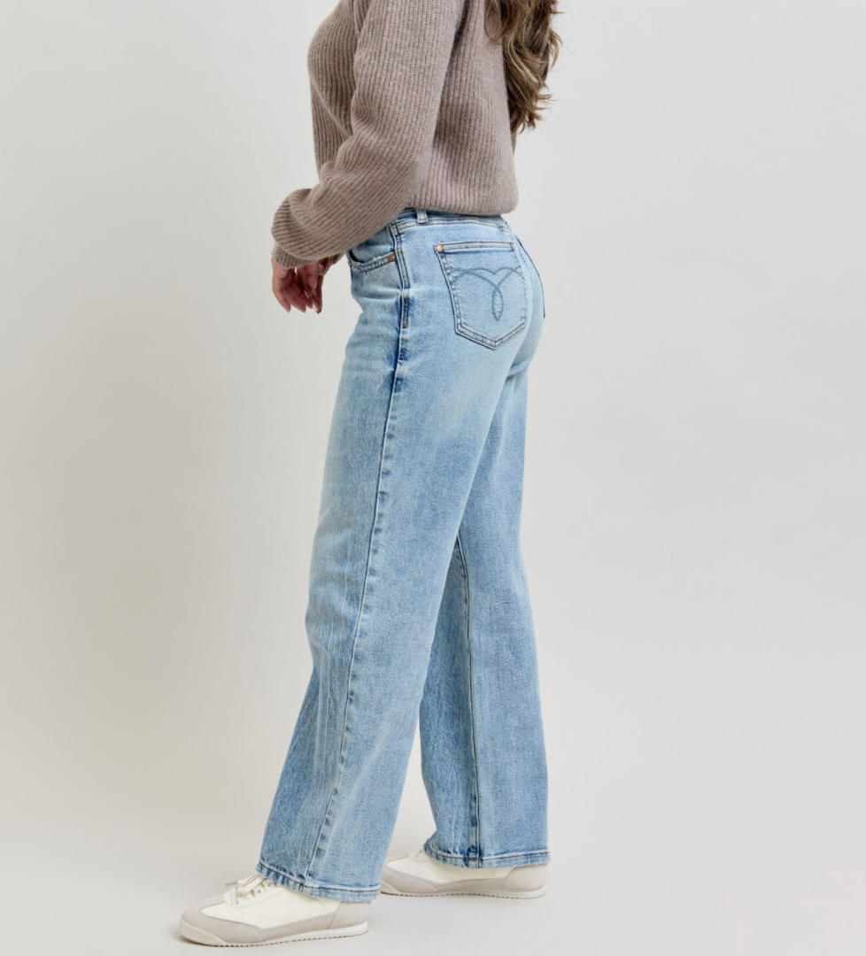 Judy Blue Petite Straight Magic