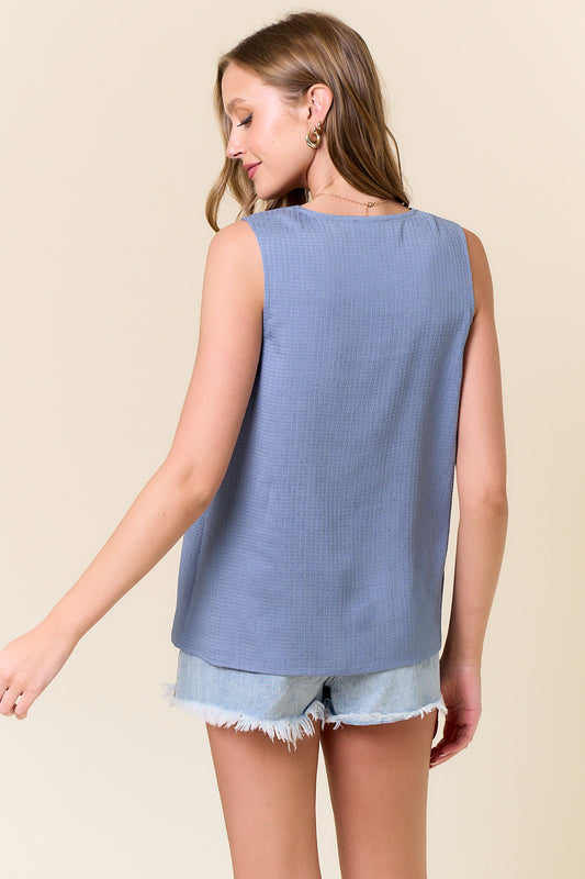 Textured Woven Pleated V-Neck Sleeveless Top Back View Pizzazz Beloit