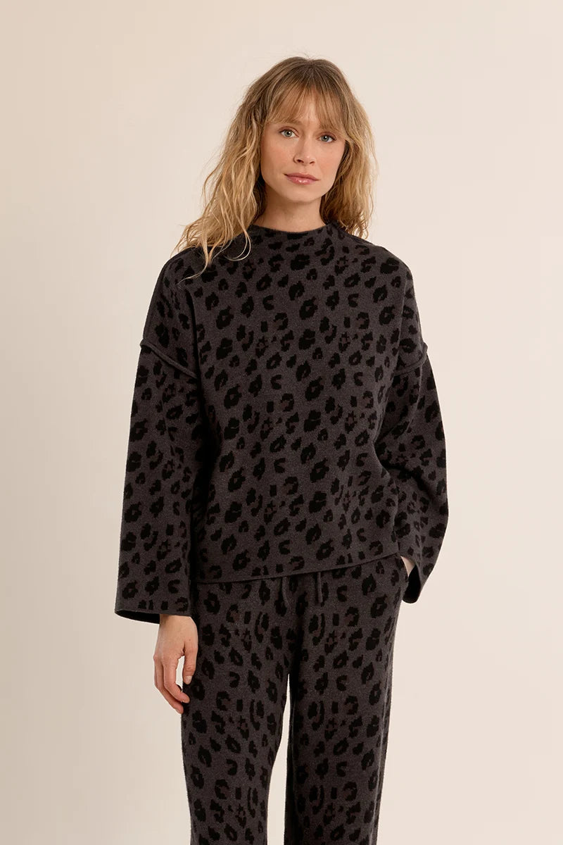 Leopard Print Stand-Up Collar Flared Sweater