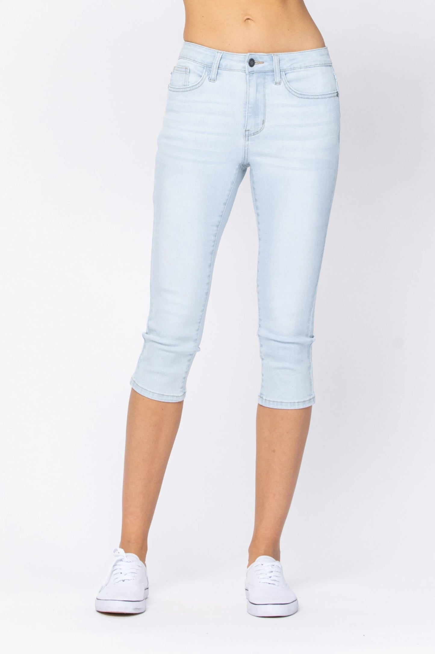 Judy Blue Light Wash Non Distressed Capri Jeans