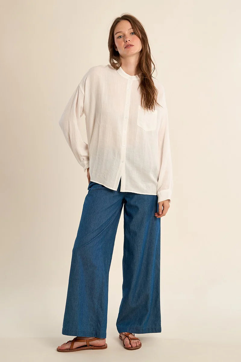 Lace-Back Mandarin Collar Shirt – Flattering Long Sleeve Button-Up Top