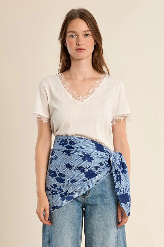 Blue Floral Print Rectangular Scarf – Lightweight Large Fashion Scarf in Soft Blue Shades