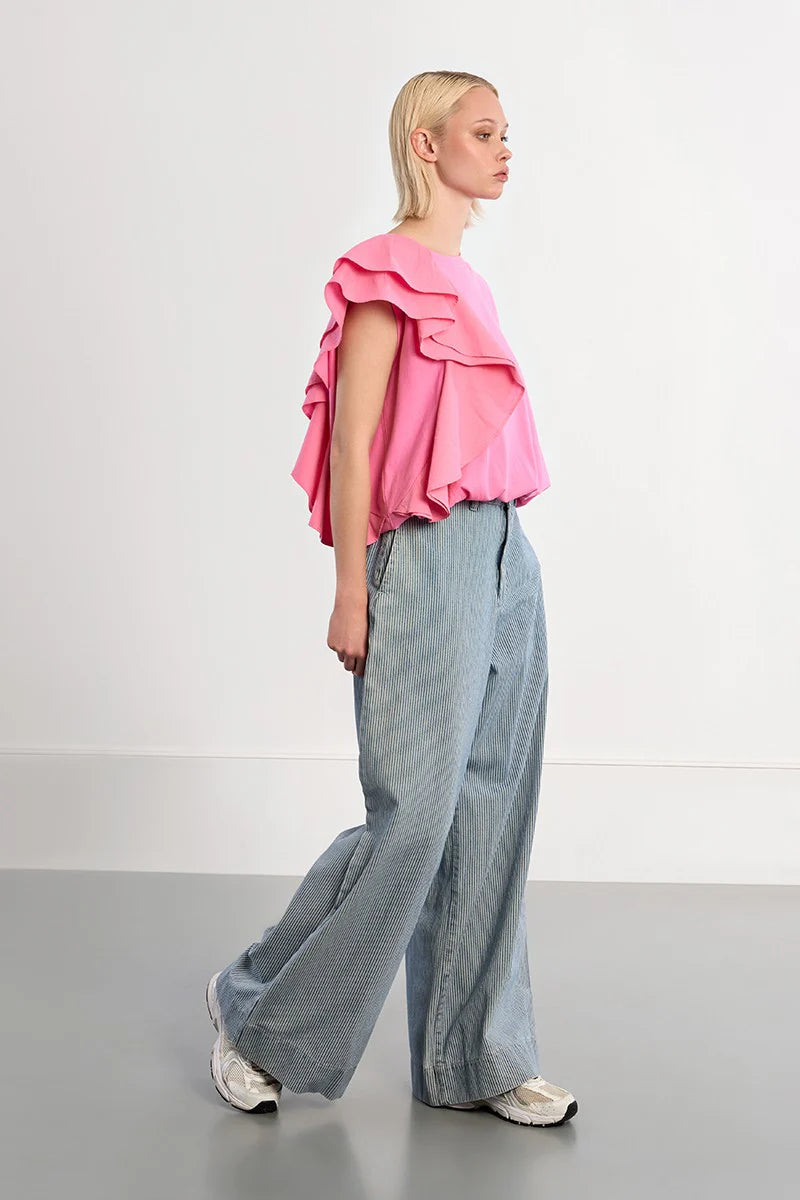 Asymmetrical Ruffle Sporty Tee – Oversized Cropped Round Neck Top