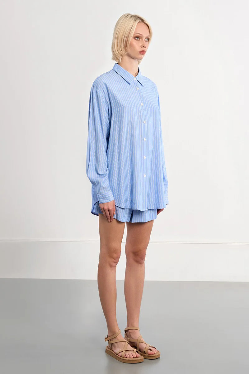 Oversized Striped Button-Up Shirt – Flattering Long Sleeve Collared Top