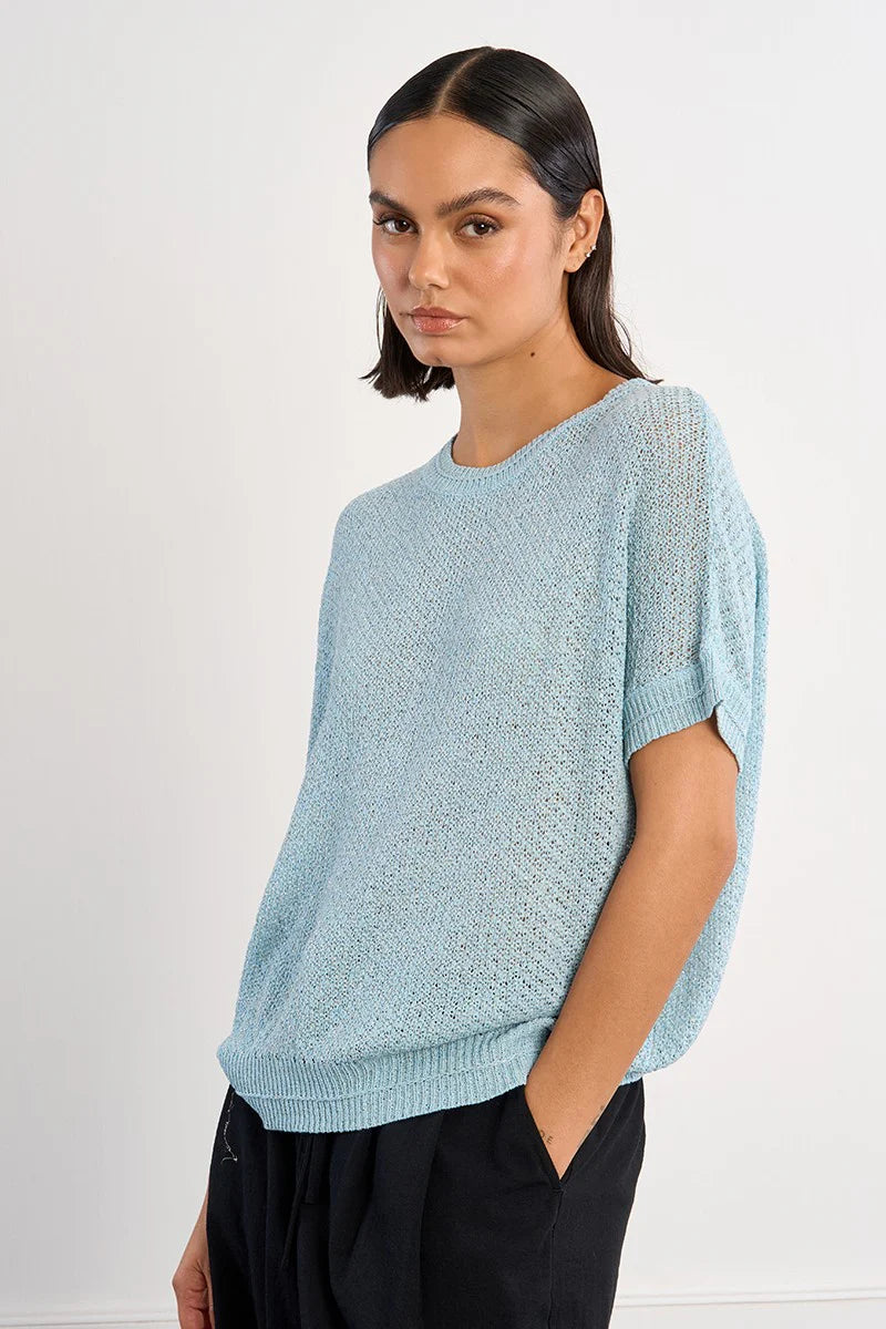Short-Sleeve Knit Sweater Top – Flattering Lightweight Round Neck Top