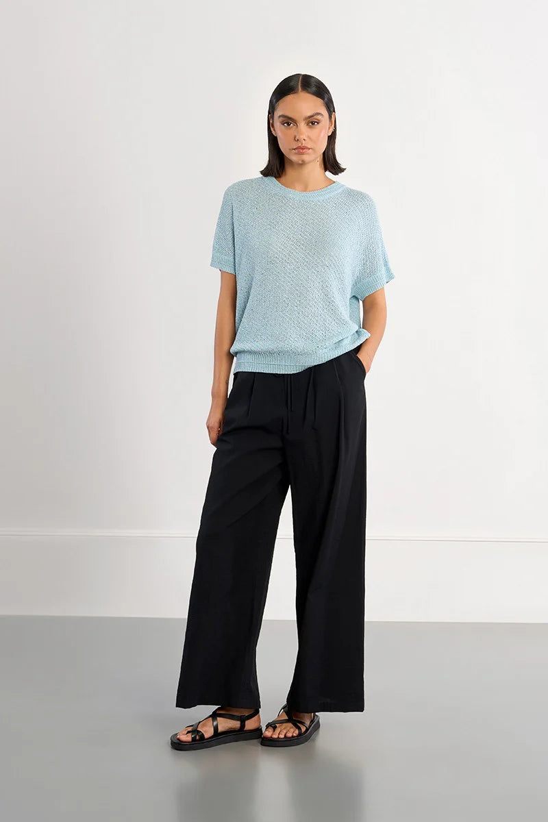 Short-Sleeve Knit Sweater Top – Flattering Lightweight Round Neck Top