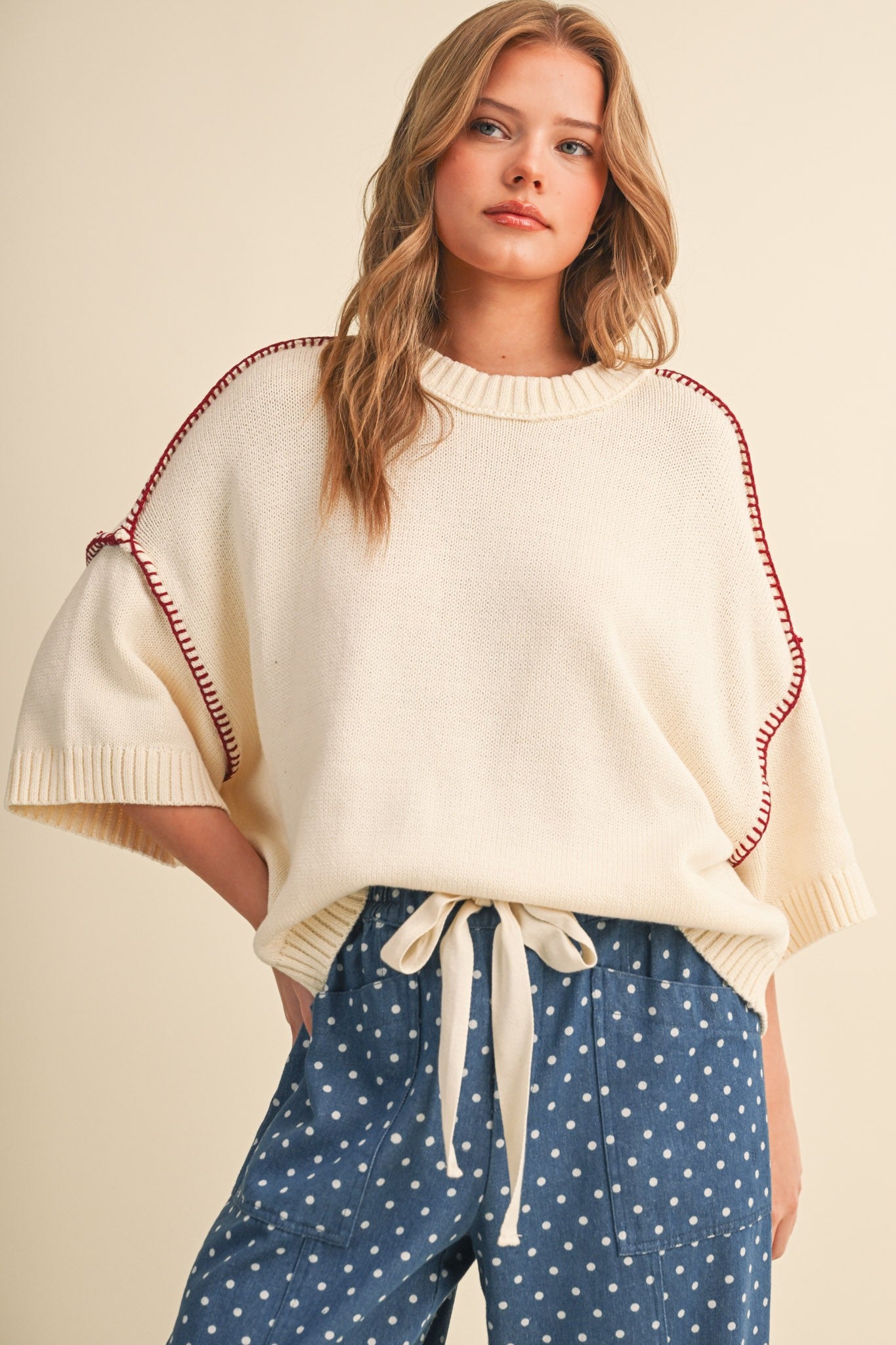 Contrast Blanket Stitch Short Sleeve Sweater – Ribbed Round Neck