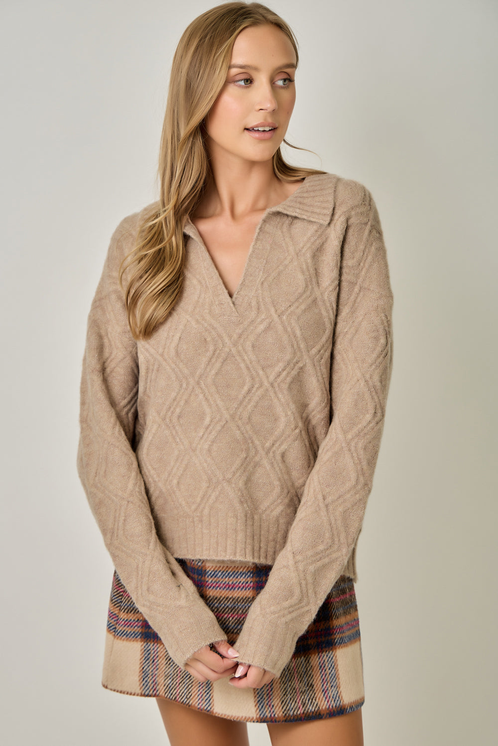 Diamond Textured Mohair Pullover Sweater with V-Neck Collar