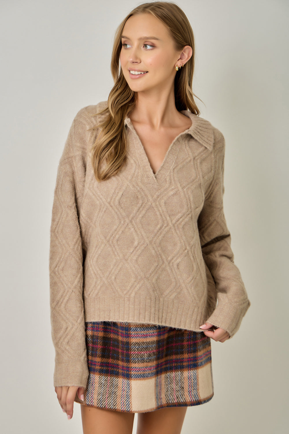 Diamond Textured Mohair Pullover Sweater with V-Neck Collar