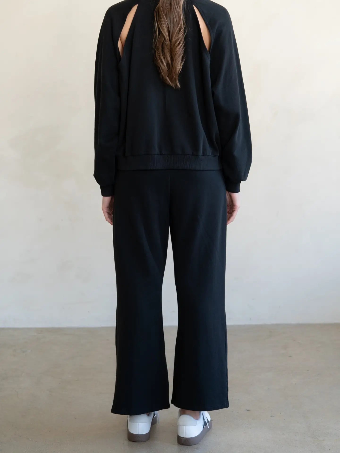 Women's Relaxed Wide Leg Knit Pants with Drawstring Waist & Pockets