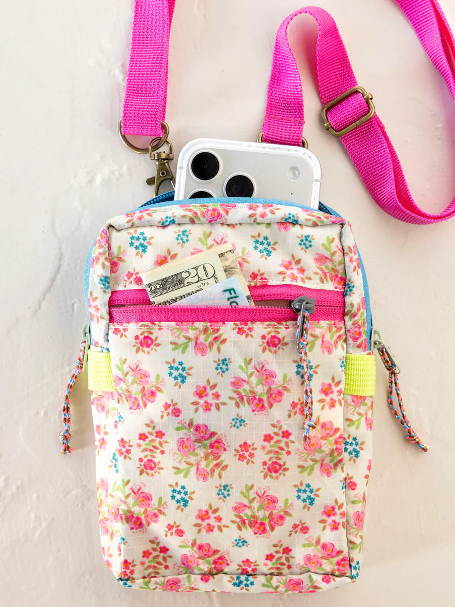 8-in-1 Pocket Crossbody