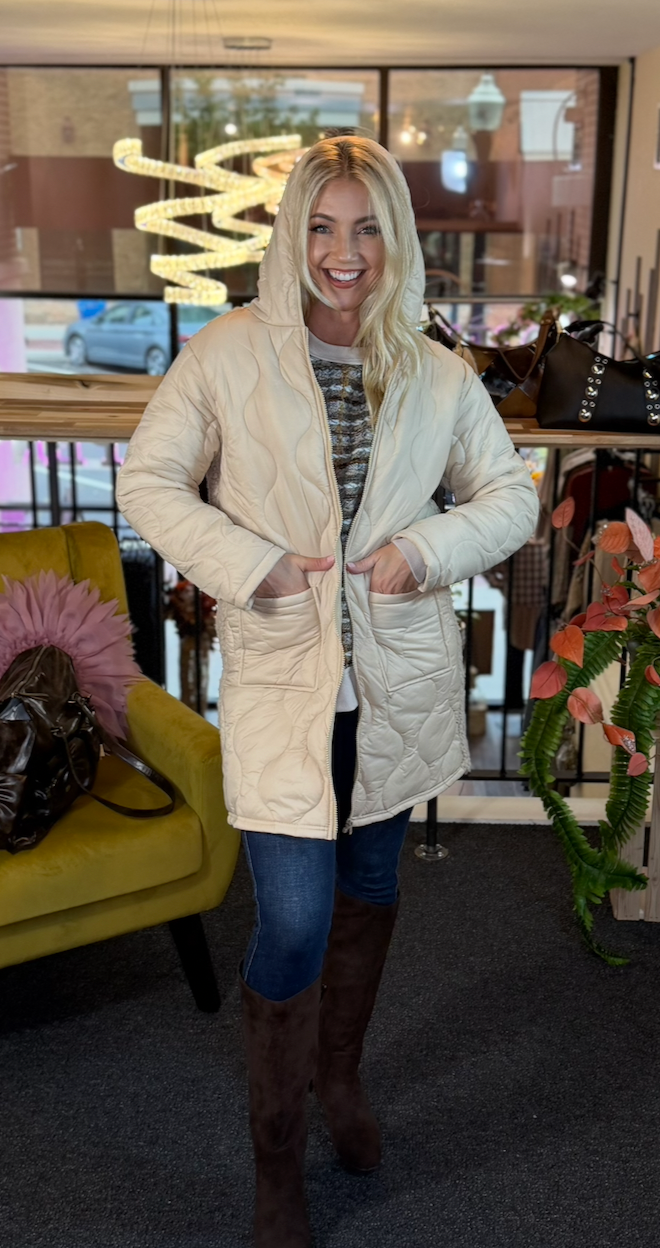 Women’s Hooded Zip-Up Puffer Coat with Sherpa Back