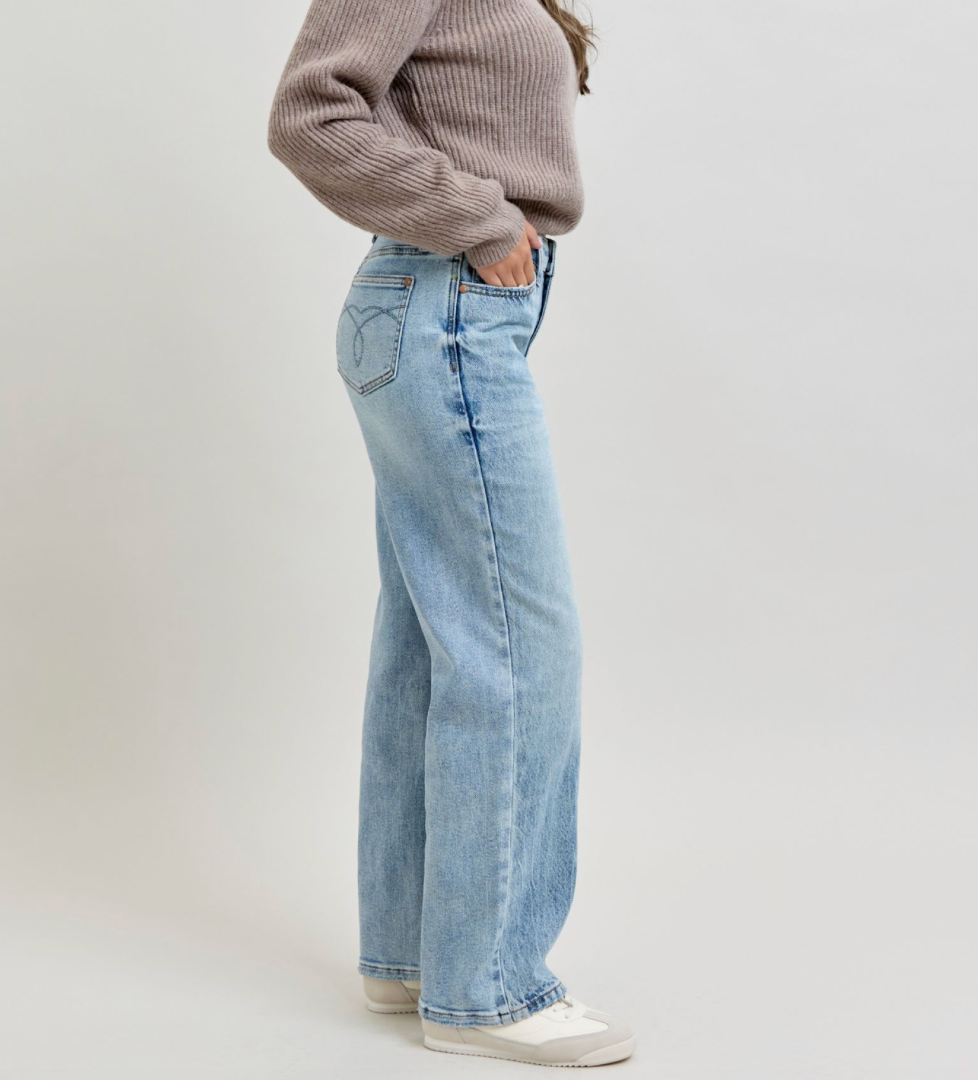 Judy Blue Petite Straight Magic