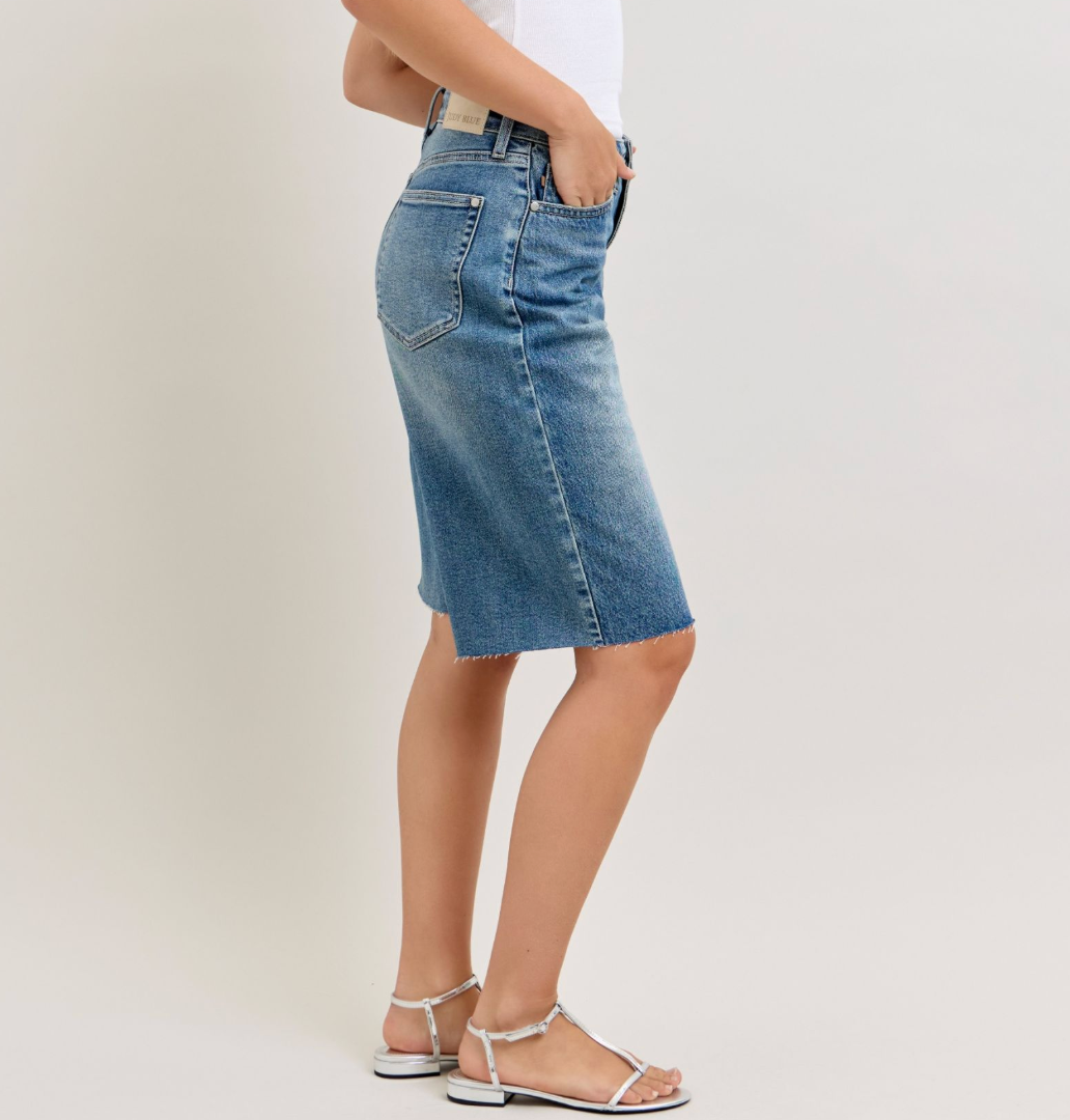 Magic Moment Judy Blue Jorts