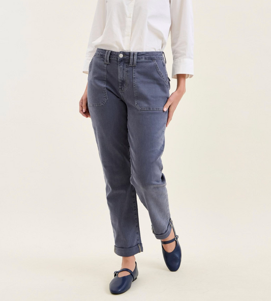 Judy Blue High Waist Aurora Weekender Jeans – Relaxed Fit, Soft Stretch Denim, Everyday Casual Style