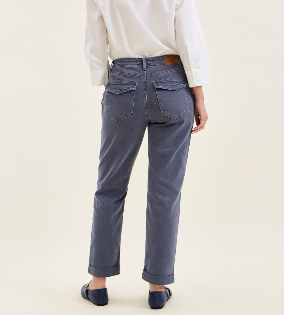 Judy Blue High Waist Aurora Weekender Jeans – Relaxed Fit, Soft Stretch Denim, Everyday Casual Style