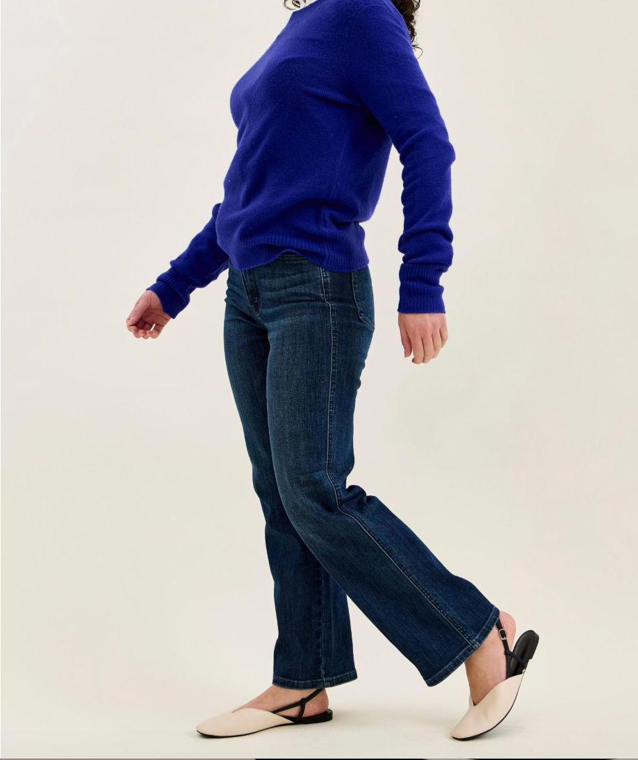 Just Right Judy Blue Petite Straight Leg Jeans