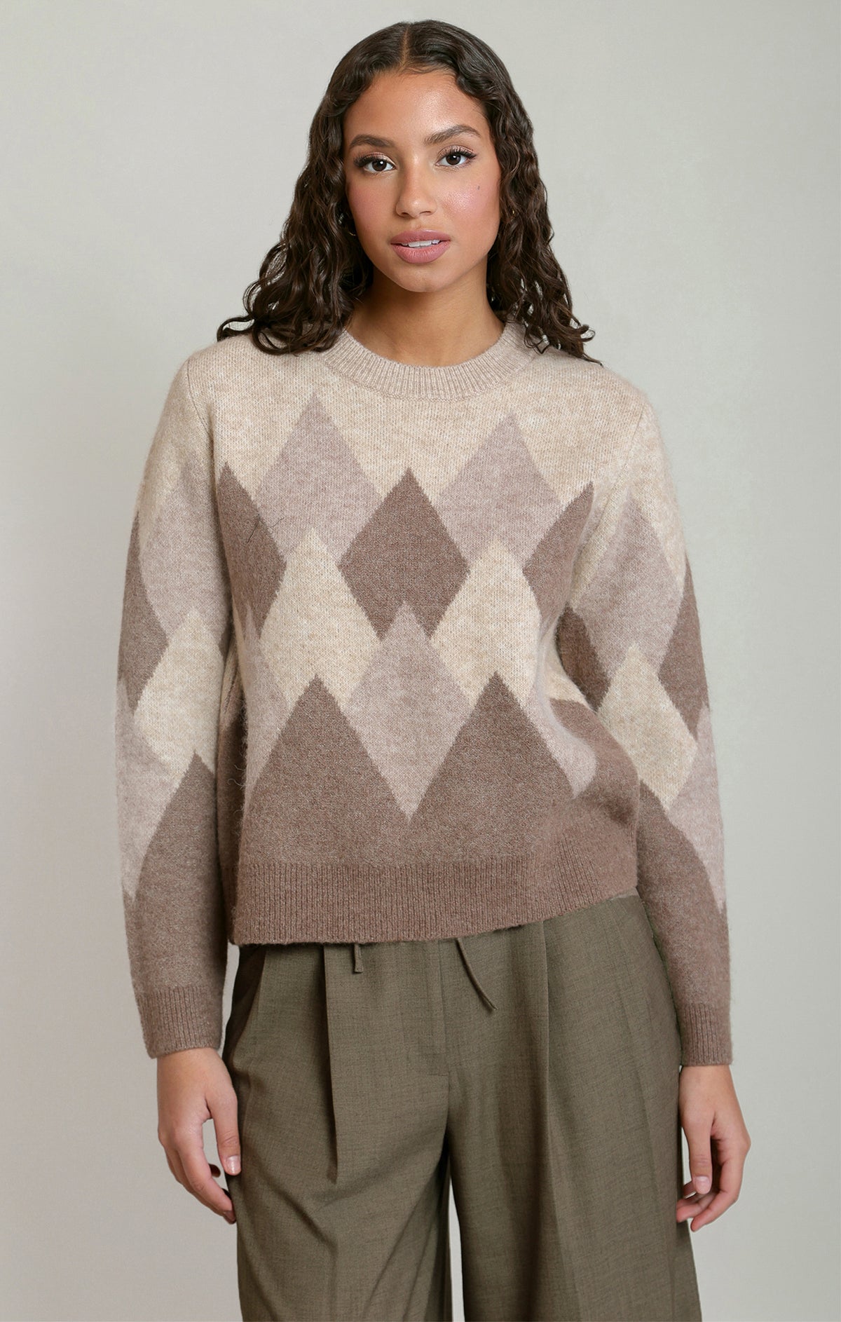 Women’s Soft Argyle Sweater – Oatmeal & Brown